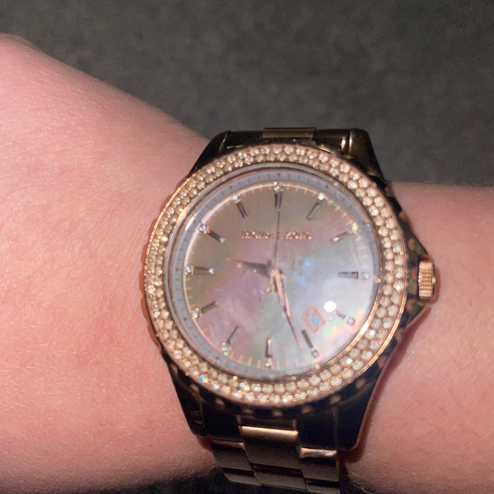 Rose gold heavy watch mother of Pearl face